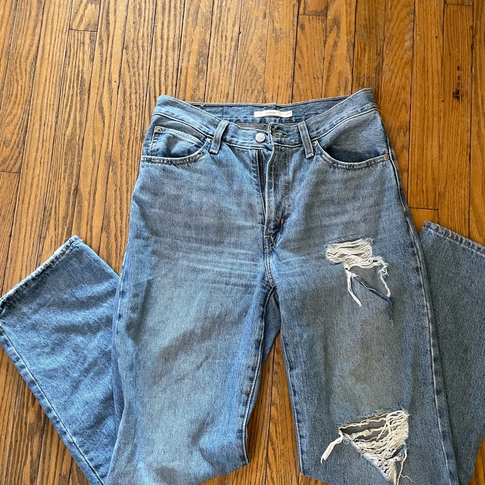 SOLD-Levi’s 94 Baggy Ripped Jeans